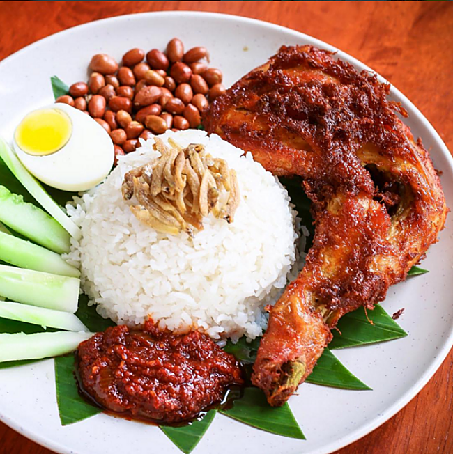 Gambar Nasi Lemak Ayam Goreng Berempah  Resepi Ayam Goreng Berempah