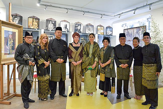 There’s An Exhibition In France That Shows Off Kelantan Most Beautiful Collection !