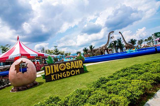 New Dinosaur Kingdom Theme Park In Semenyih!