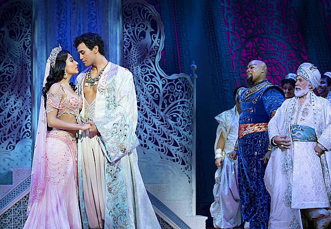 Discover A Whole New World In Singapore!