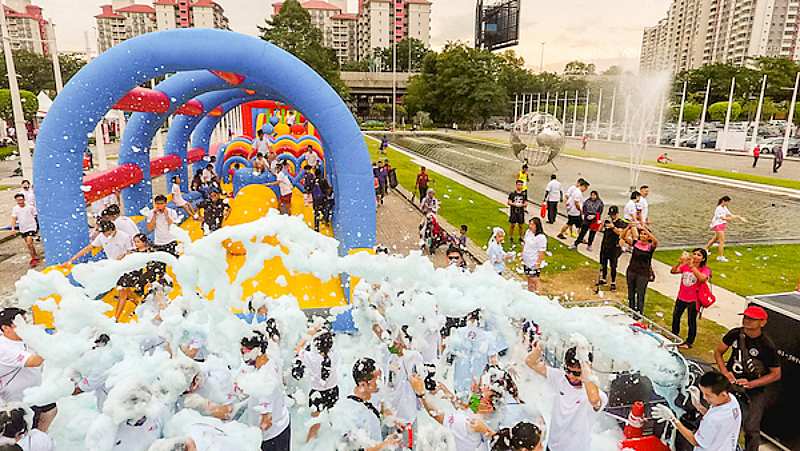 Miles of fun at the Great Eastern LIVE GREAT Run