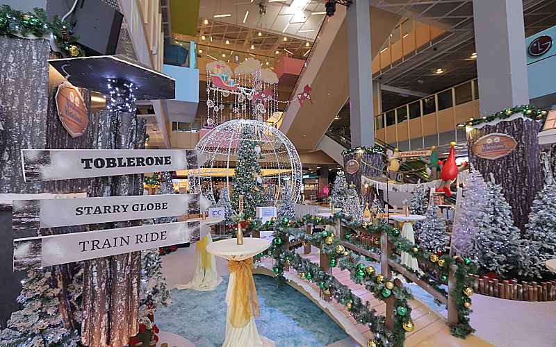 IPC Shopping Centre Brings ‘A Wondrous Winterland’ for a Double Celebration