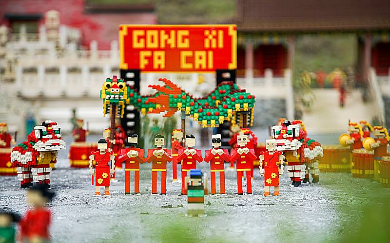 KEEPING TRADITIONS ALIVE AT LEGOLAND® MALAYSIA RESORT THIS LUNAR NEW YEAR!