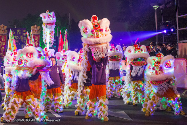 澳门 华丽盛宴旺财年狗年花车巡游汇演