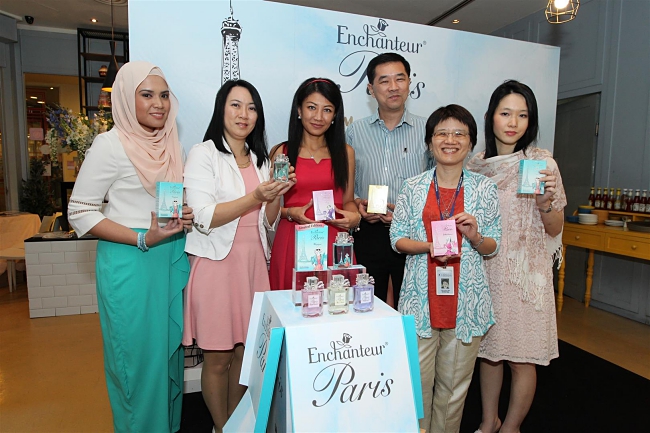 ENCHANTEUR PARIS EAU DE TOILETTE