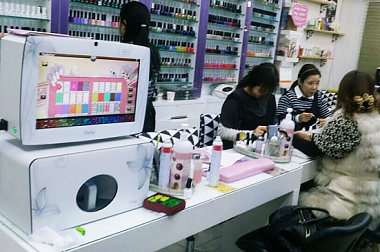 PRINT ANYTHING ON YOUR NAILS WITH THIS NAIL ART MACHINE FROM KOREA!