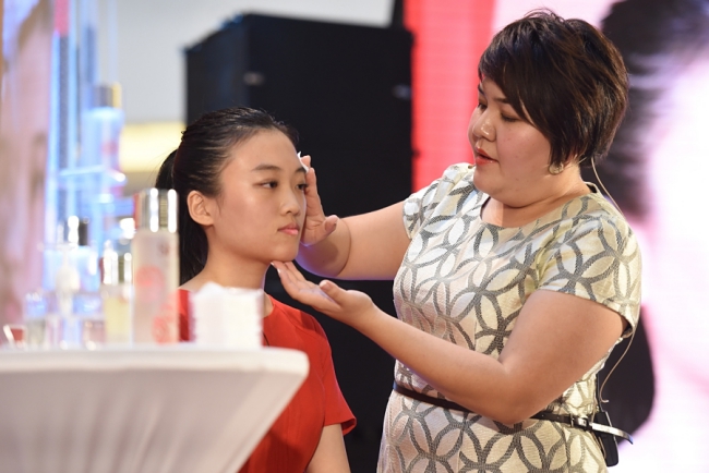 SK-II Releases “New Phoenix” Limited Edition Facial Treatment Essence for 2016 Chinese New Year