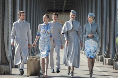 HAVE YOU SEEN HAINAN AIRLINES’ NEW HAUTE COUTURE UNIFORMS?!