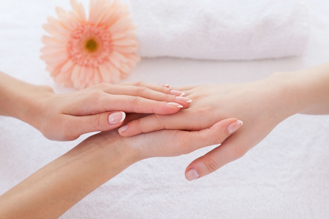 Mamonde Introduces Flower Touch Hand Massage At All Its Beauty Counters