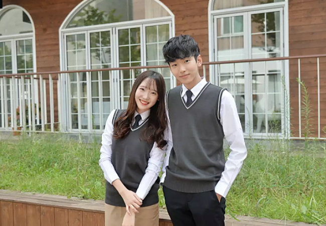 Renting Korean School Uniform In Seoul Is The New Trend!