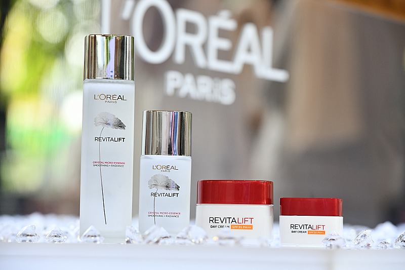 Crystal clear, radiant skin made simple with L’Oréal Paris Two-Step Regime!