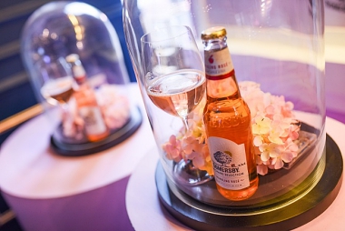 INDULGE IN PINK MOMENTS WITH SOMERSBY SPARKLING ROSé 