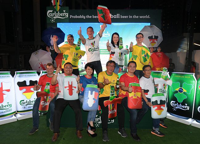 “Probably The Best Football Beer” Campaign Ever by Carlsberg!