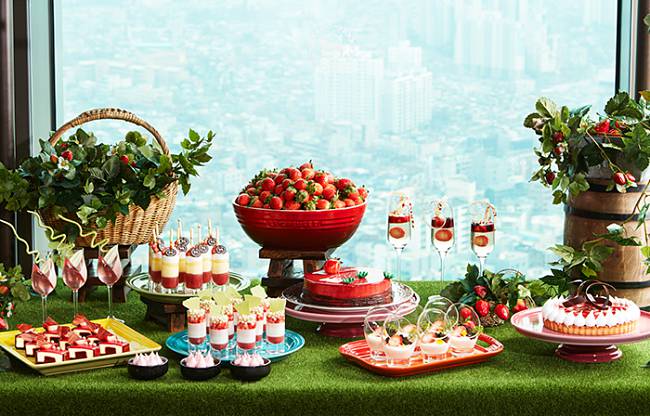 A Hotel In Seoul Offers Buffet That’s ‘All About Strawberries’!
