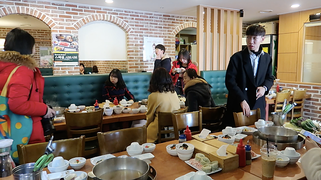 We Had Chaesundang Shabu-Shabu In Gangneung, Gangwon Province!