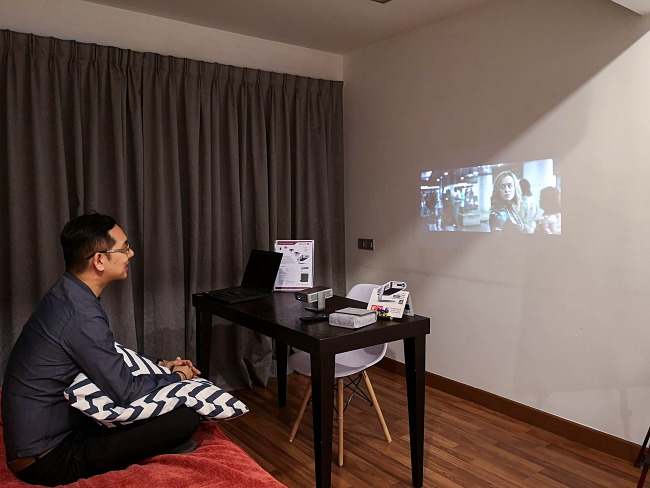 Go Big and Go Mobile with ViewSonic M1 Ultra-Portable LED Projector!
