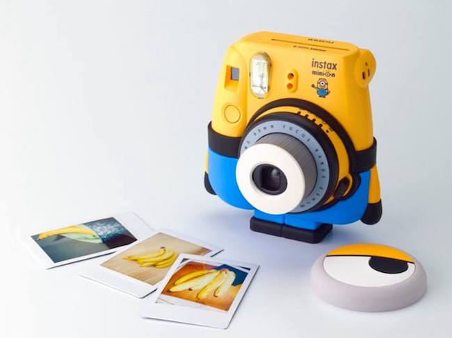 【限量版】穿衣的 MINION 即影即有 INSTAX MINI 8 相机！