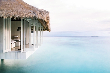 TOP 10 ROMANTIC STAYS IN MALDIVES