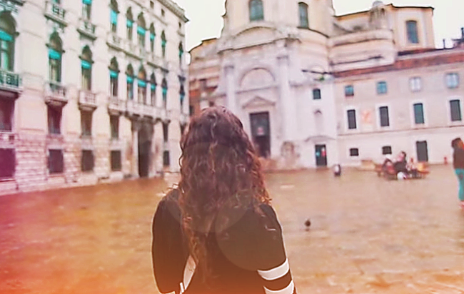 Women solo traveller