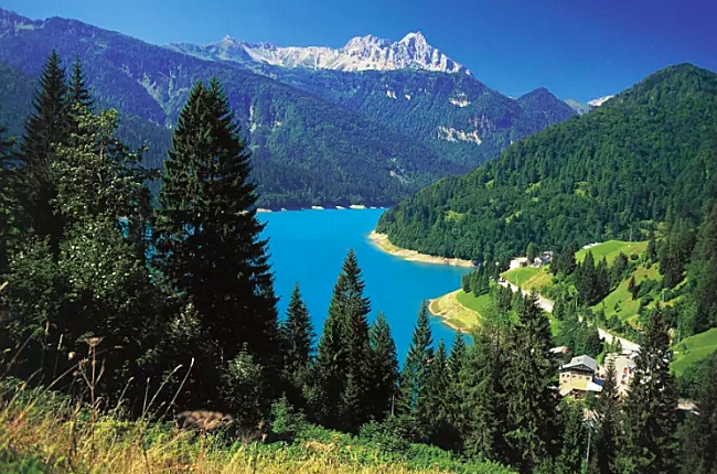Top 10 Regions To Visit In 2016!