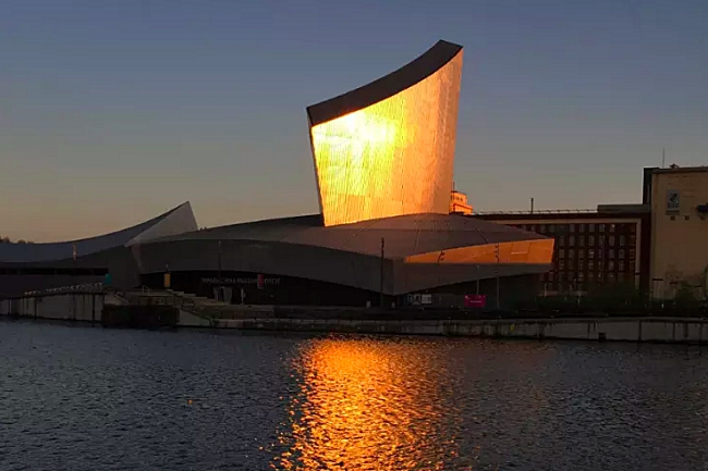 Top 10 Cities To Visit In 2016!