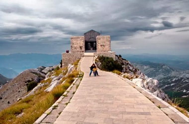 TOP 10 CITIES TO VISIT IN 2016!
