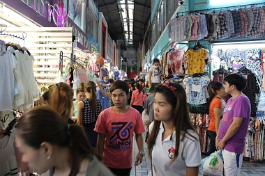 FAMOUS PRATUNAM WHOLESALE MARKET IN THAILAND IS CLOSING DOWN AND THE FIRST PHASE IS HAPPENING THIS MARCH 8