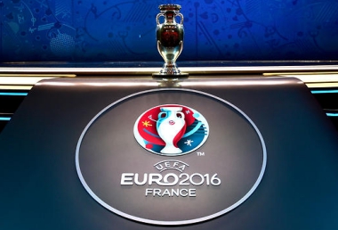 5 TRAVEL BUDGETS & STYLES TO WATCH THE EURO 2016 SOCCER IN FRANCE!