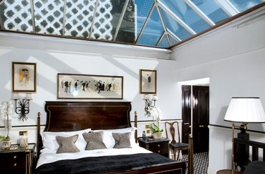 THIS PENTHOUSE SUITE ALLOWS YOU TO SLEEP UNDER THE STARS IN SUPREME LUXURY!
