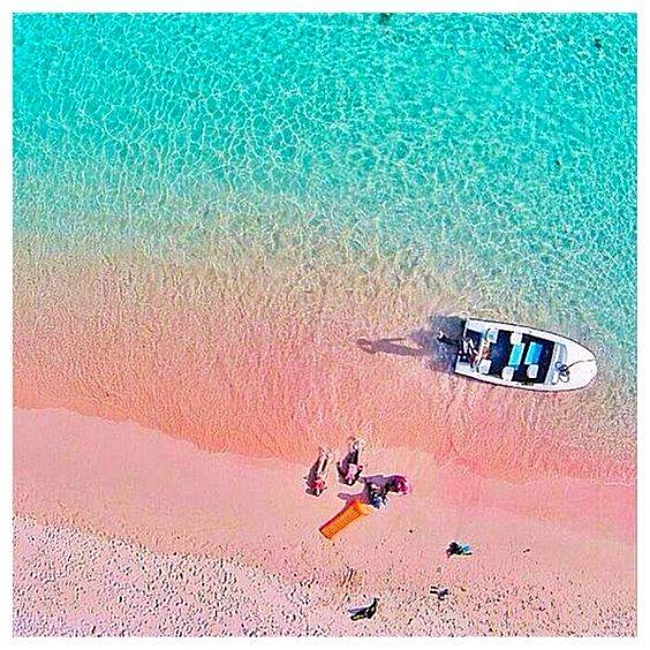 5 Reasons Why You Should Book This Luxurious Phinisi Yacht For Your Next Vacay!