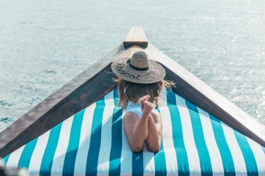 5 REASONS WHY YOU SHOULD BOOK THIS LUXURIOUS PHINISI YACHT FOR YOUR NEXT VACAY!
