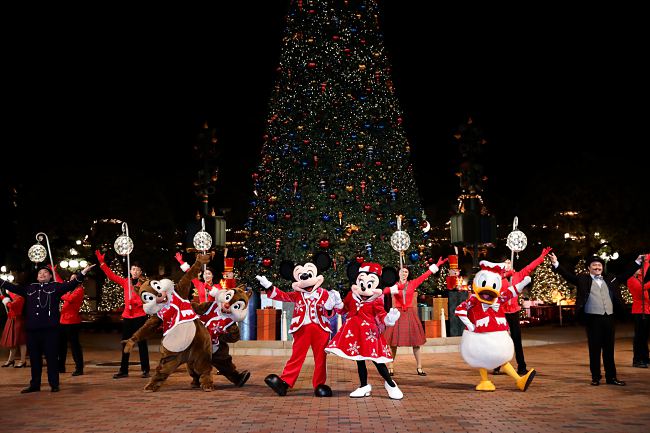 4 Tips And Tricks To Get The Most Fun Out Of Your Holiday With Hong Kong Disneyland Resort.