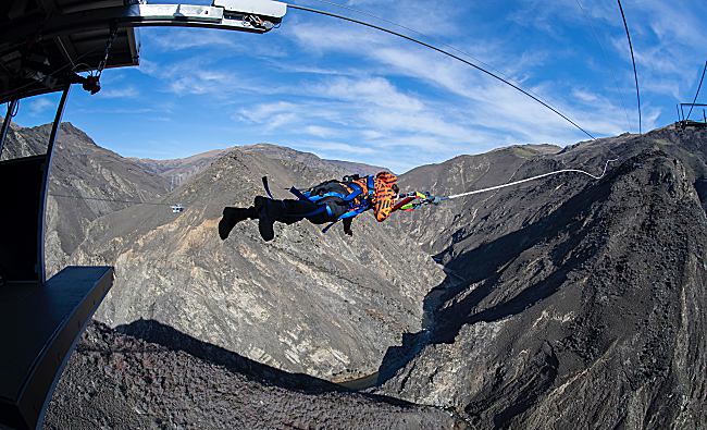 New Zealand Bungy Pioneer Unveils World-First Catapult Experience