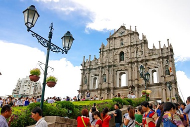 TOP 5 RECOMMENDED PLACES TO VISIT IN MACAO!