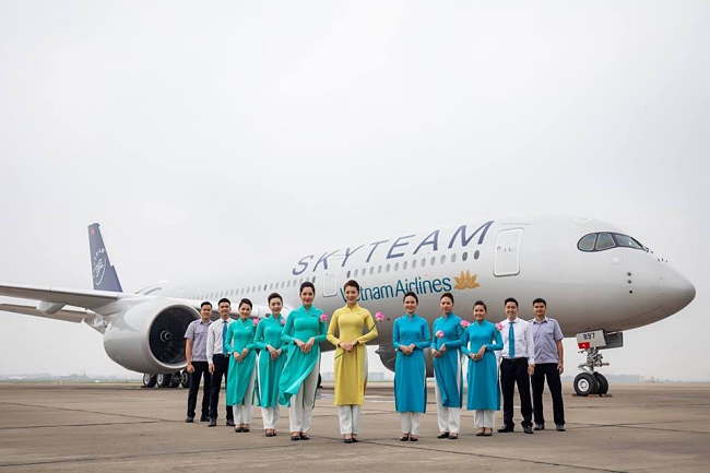 Which Airline Is Cheaper For A Return Flight To Hanoi?
