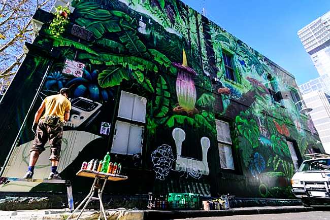 Best 5 Street Art Laneways In Melbourne!