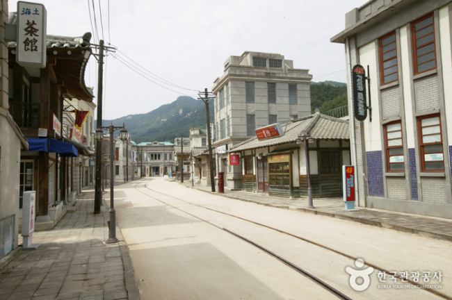 This Themepark Is One Of The Largest Filming & TV Studio Sets In Korea!