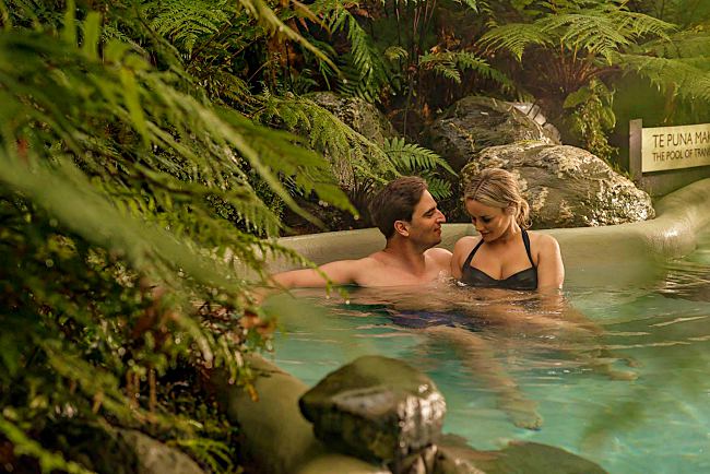 4 Hot Pools To Visit In New Zealand!