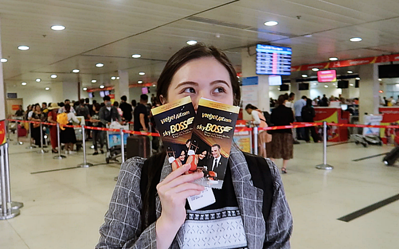 WE TRIED 4 DIFFERENT VIETJET SKYBOSS BUSINESS LOUNGES! 