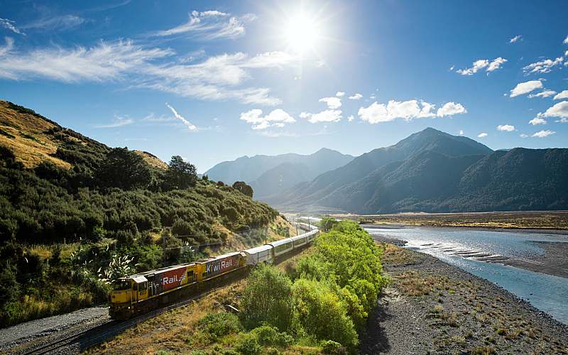 5 MYTHS ABOUT TRAVELING IN NEW ZEALAND