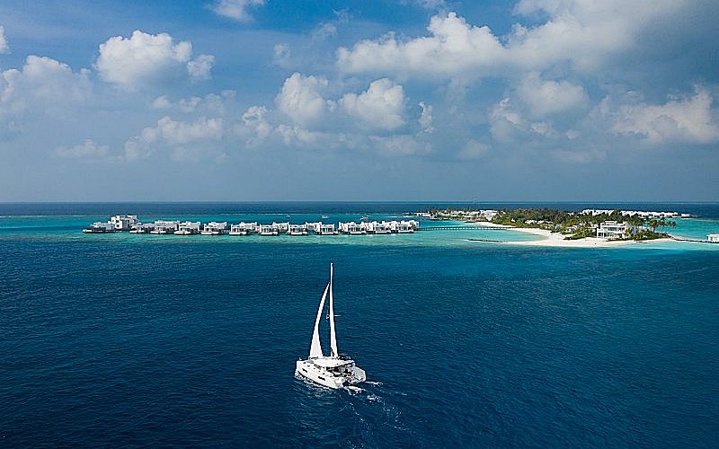 LUX* NORTH MALé ATOLL RESORT AND VILLAS DEBUTS LUXURIOUS CATAMARAN ON FIRST ANNIVERSARY