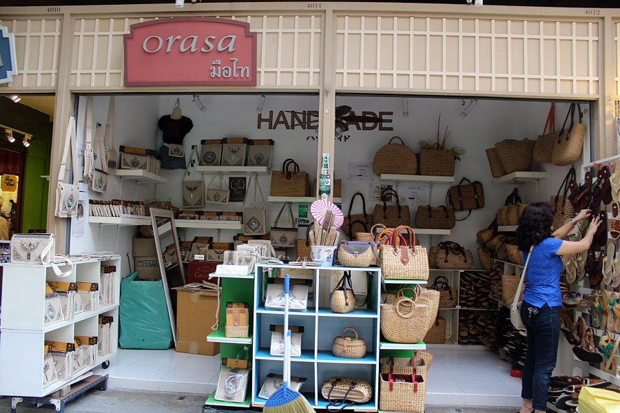 Straw Bags in Asiatique