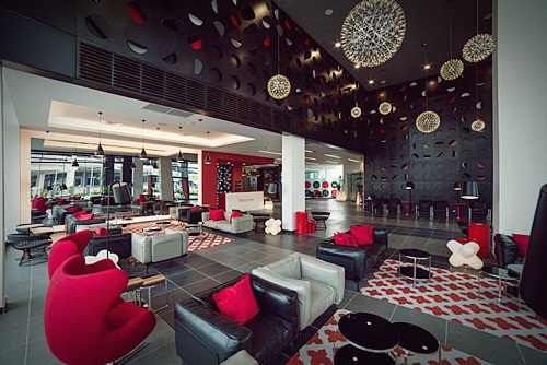 Spacious Lobby